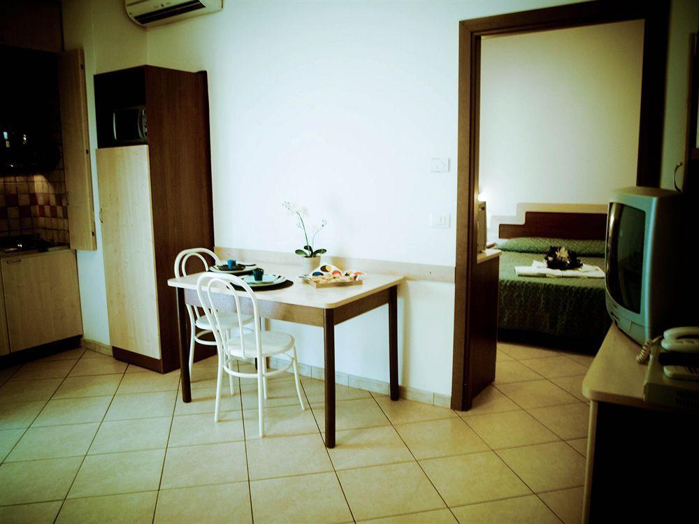 Residence Mediterraneo Rimini Eksteriør billede