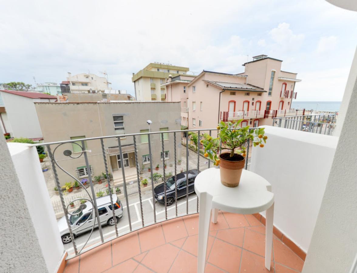 Residence Mediterraneo Rimini Eksteriør billede