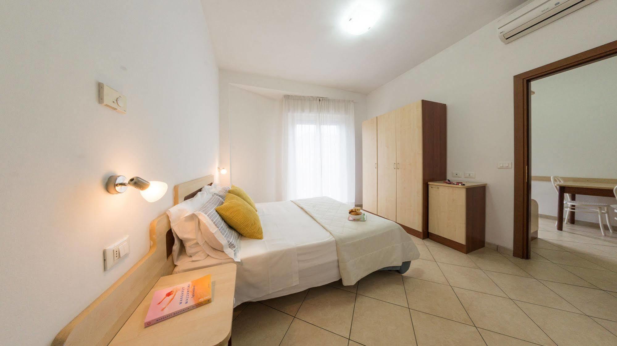 Residence Mediterraneo Rimini Eksteriør billede